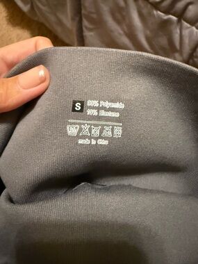 HALARA Charcoal Gray Leggings - S 7/8